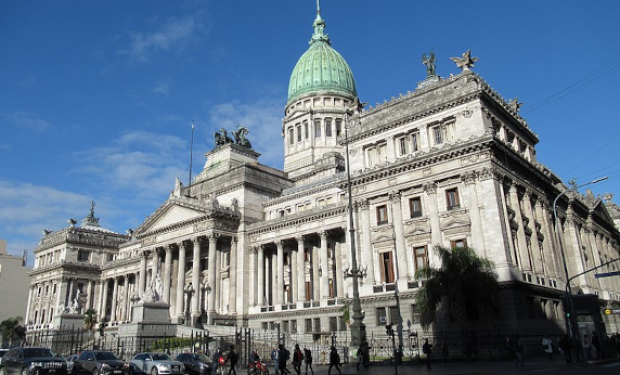 Argentina: nei disegni del governo anche il carcere per la donna che abortisce